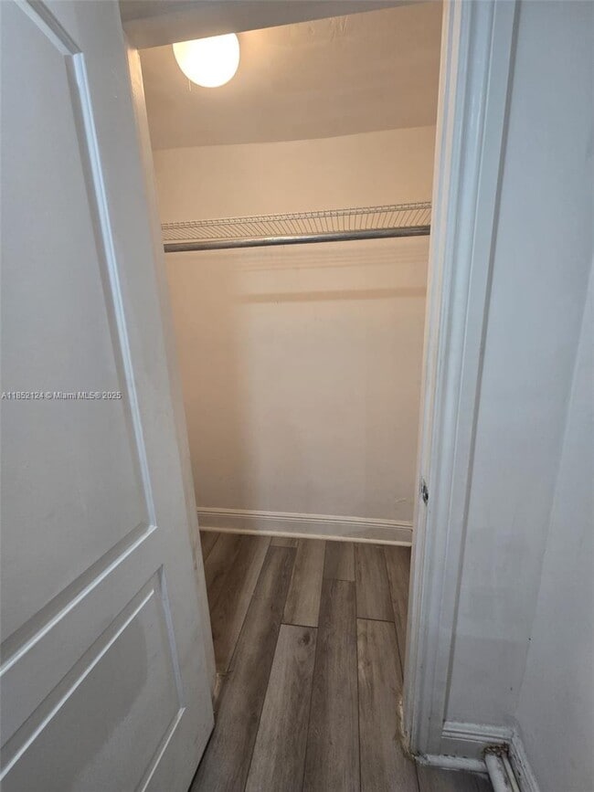 Foto del edificio - 2521 NW 32nd St