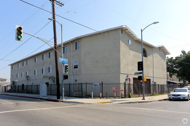 Building Photo - 3856 S Normandie Ave