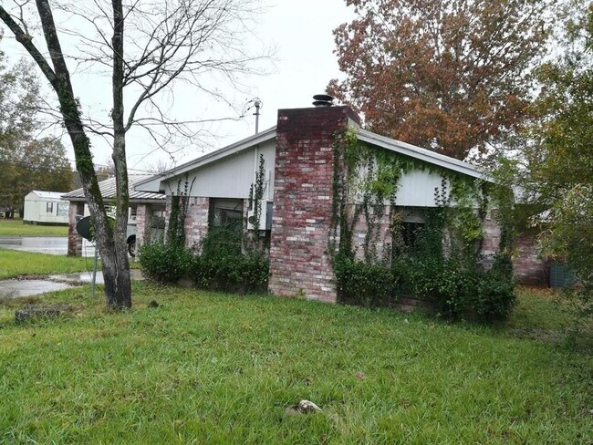Building Photo - 1214 Martin Luther King Dr