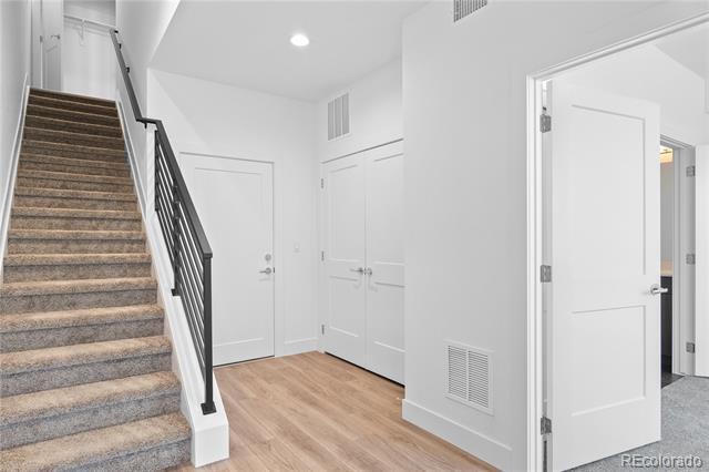 Building Photo - 10374 Milwaukee Cir