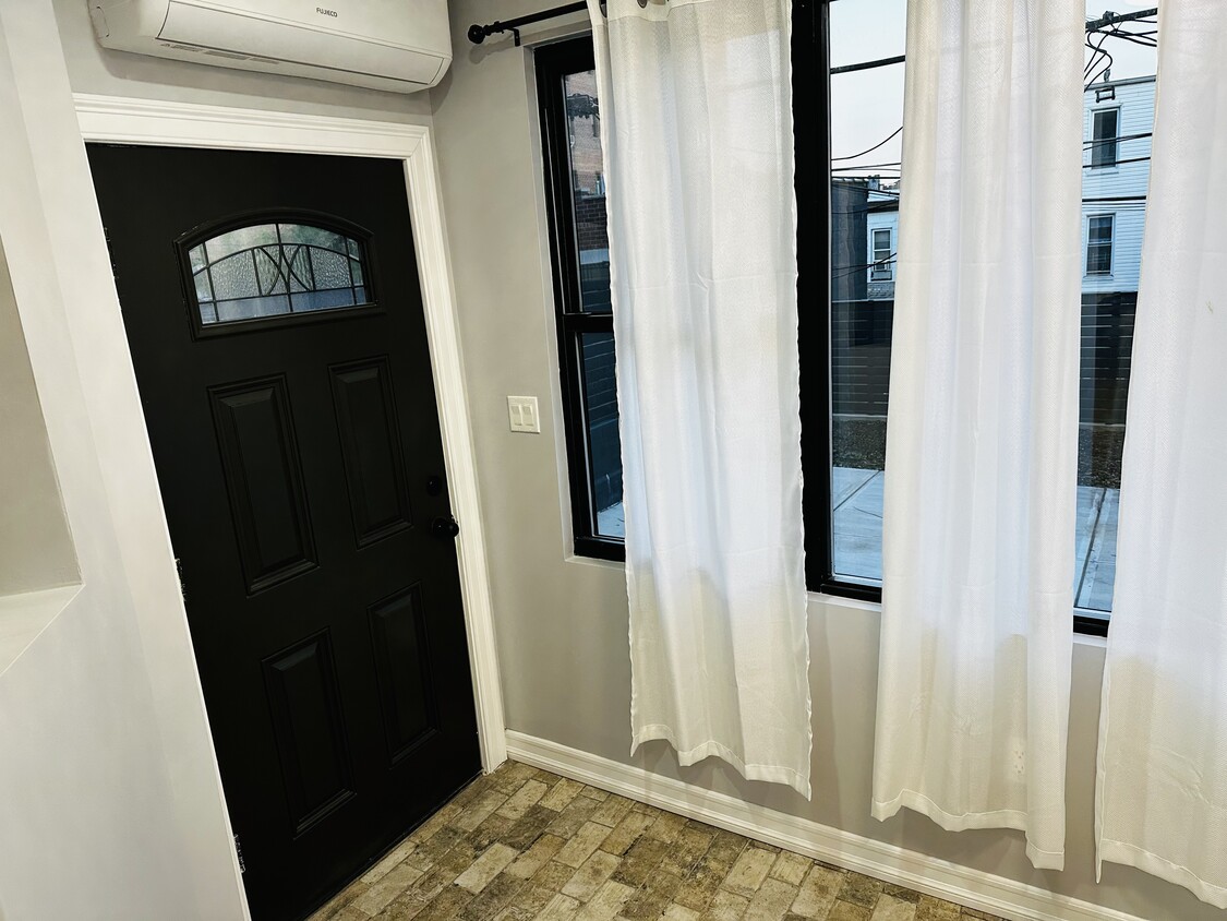 Entryway - 80 Sunnyside Ave