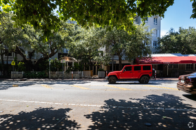 Foto del edificio - Grove Garden