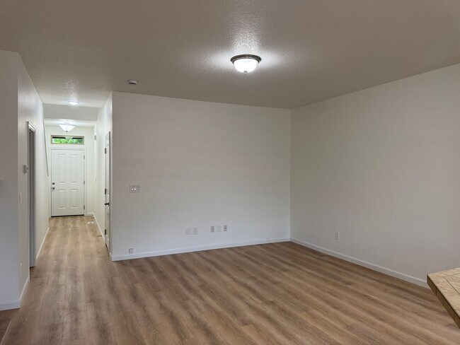 Foto del edificio - 3 Bedrooms | 2.5 Bathrooms | 1-Car Garage