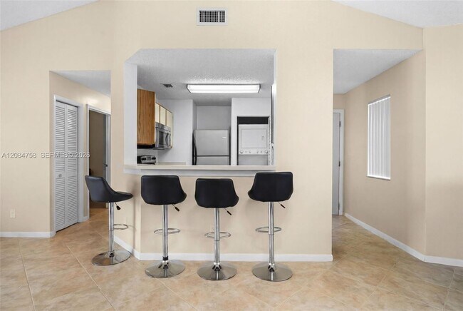Foto del edificio - 3405 NW 44th St