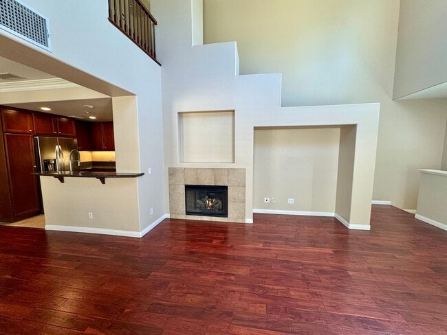 Building Photo - 2 bedroom, plus loft Townhouse in Turtle R...