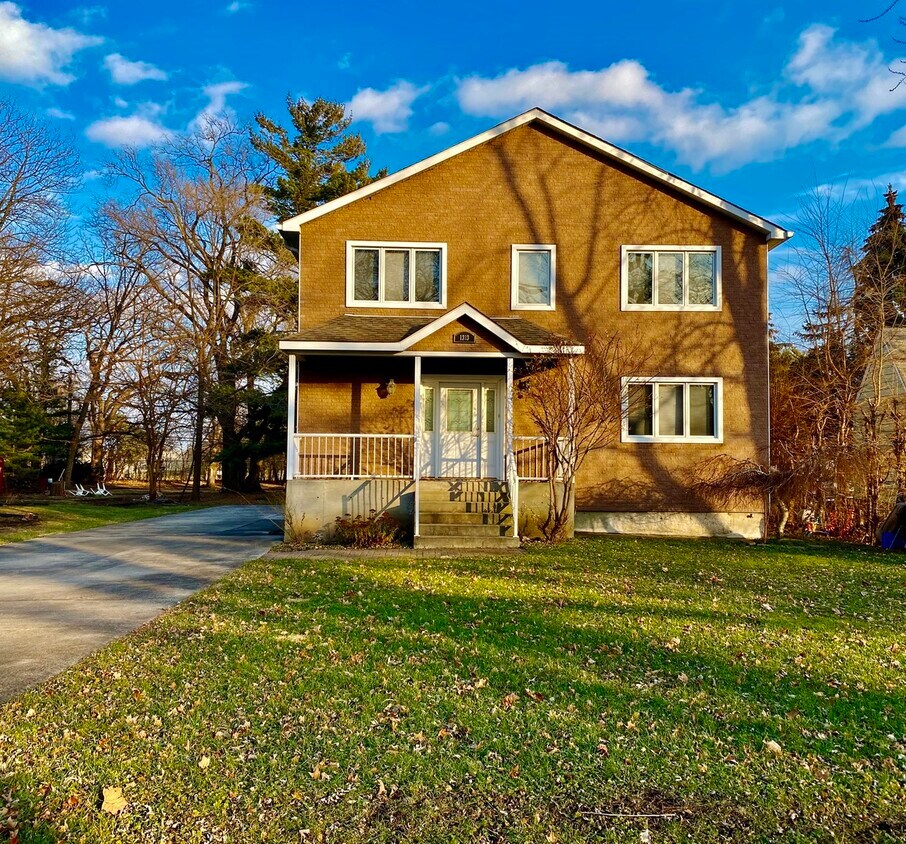 Foto principal - 1313 Hamilton Ave