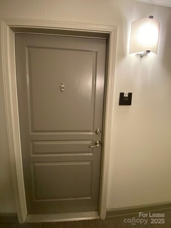 Foto del edificio - 1320 Fillmore Ave