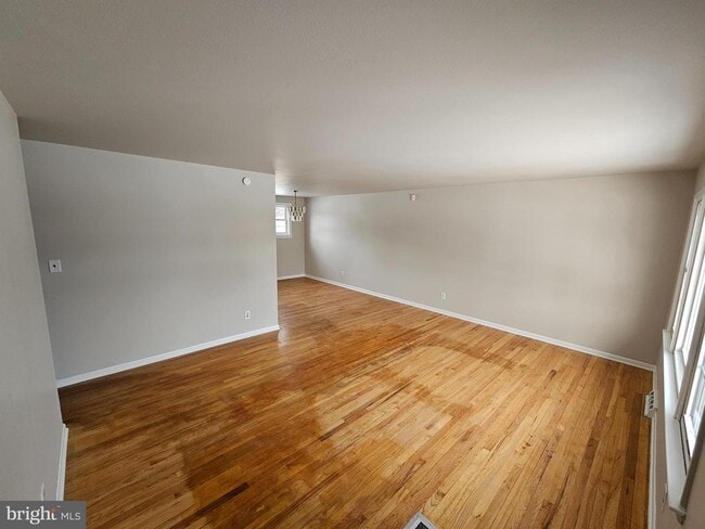 Building Photo - 1317 Garfield Dr