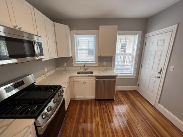 Foto del edificio - 4 bedroom in Somerville MA 02144