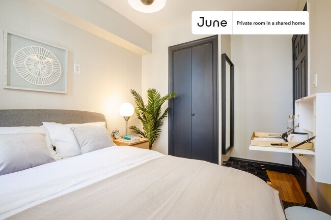 Foto del edificio - Room in Shared 3 bed/1 bath home in Hell's Kitchen