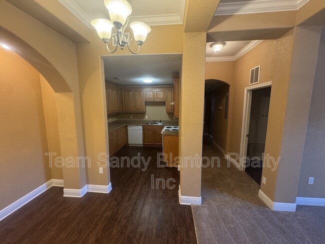 Building Photo - 7071 Lake Joanne Dr