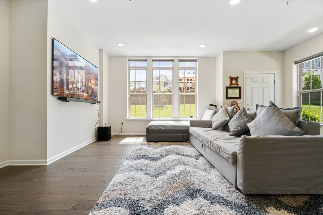 Spacious Home - 15 Leahy Dr