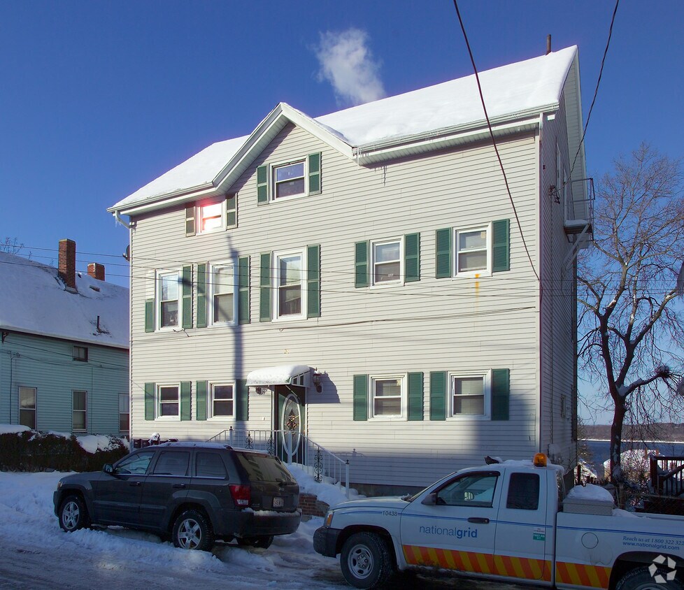 Building Photo - 28 Barnaby St