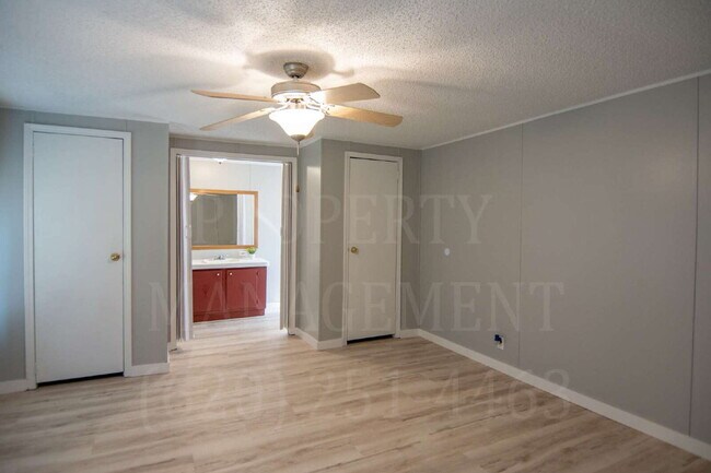 Foto del edificio - 2-Bedroom with 2 Full Baths in Coffeyville!