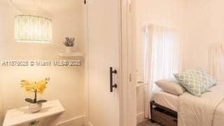 Foto del edificio - 27 NE 60th Terrace