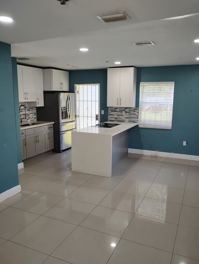 Foto del edificio - 1510 NW 30th St
