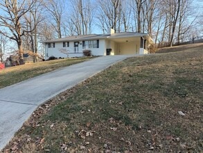 Building Photo - 1046 Tennessee Hills Dr