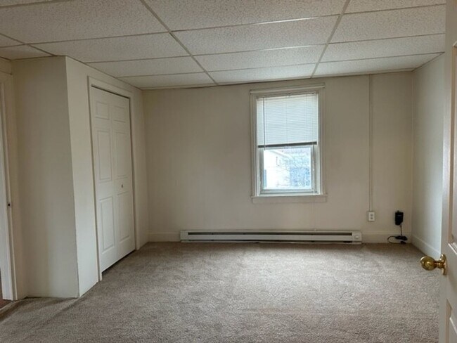 Building Photo - 201 S Market St