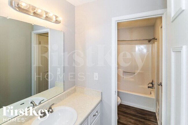 Foto del edificio - 4650 Fox Hollow Ct