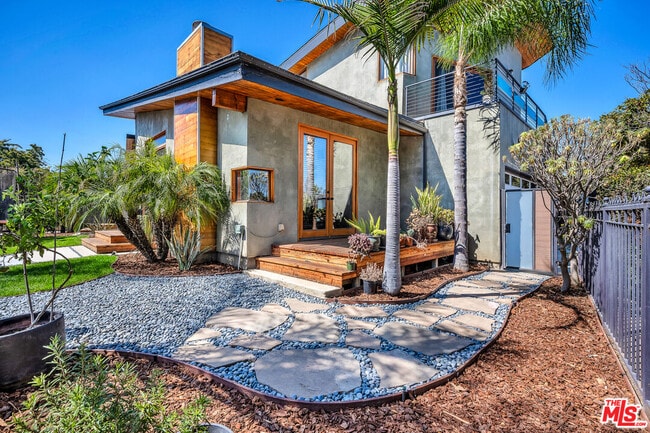 Building Photo - 4450 Campbell Dr