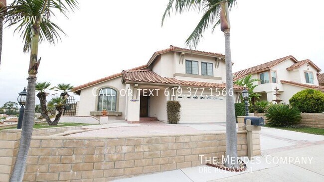 Building Photo - Gorgeous Two Story 3 bd/2.5 bth Home w/Two...