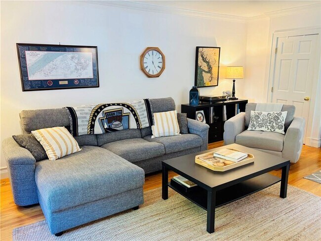 Foto del edificio - 571 Bellevue Ave