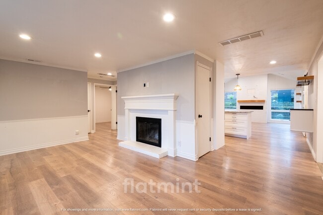 Foto del edificio - 16111 Stone Ave N