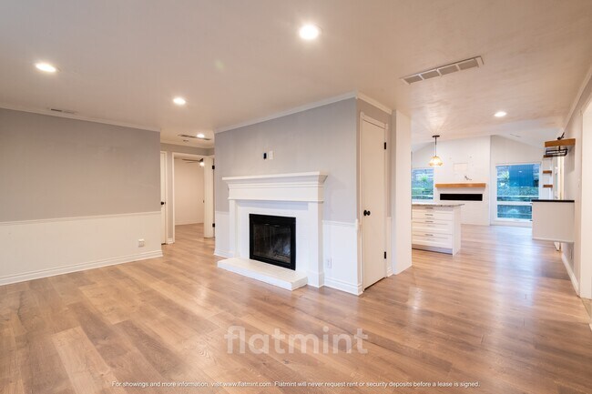 Photo - 16111 Stone Ave N House