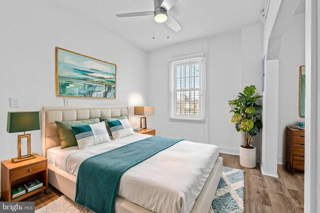 Foto del edificio - 1308 W Lexington St