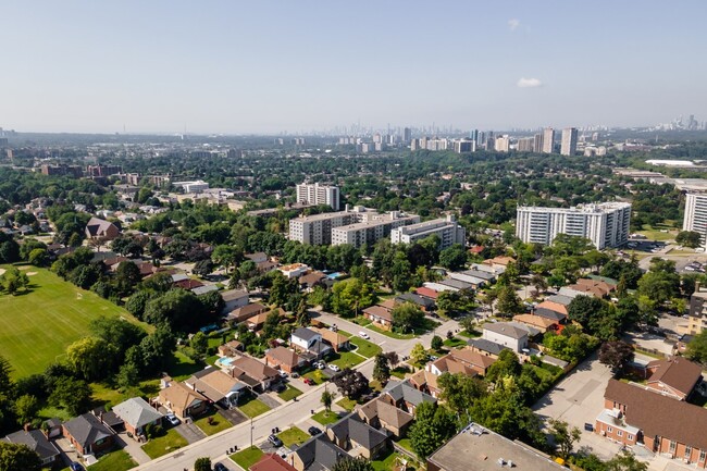 Building Photo - Victoria Park Apartments