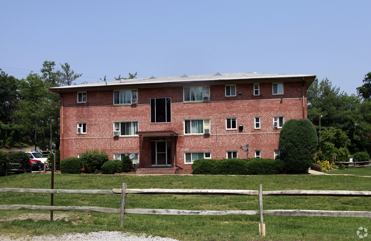 Building Photo - Friendship Place Apartments