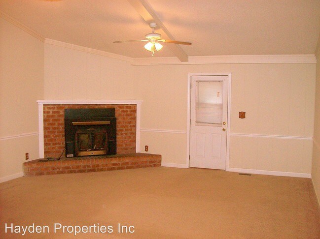 Building Photo - 2 br, 1 bath House - 303 River Road