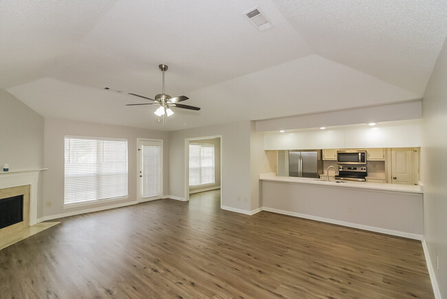 Building Photo - 6640 Elmore Ridge Ln