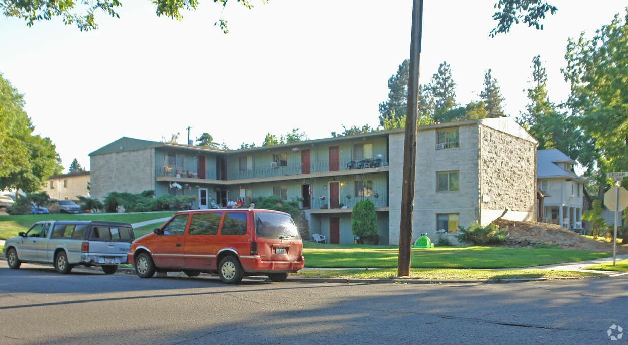 Primary Photo - 1405 W 8th Ave