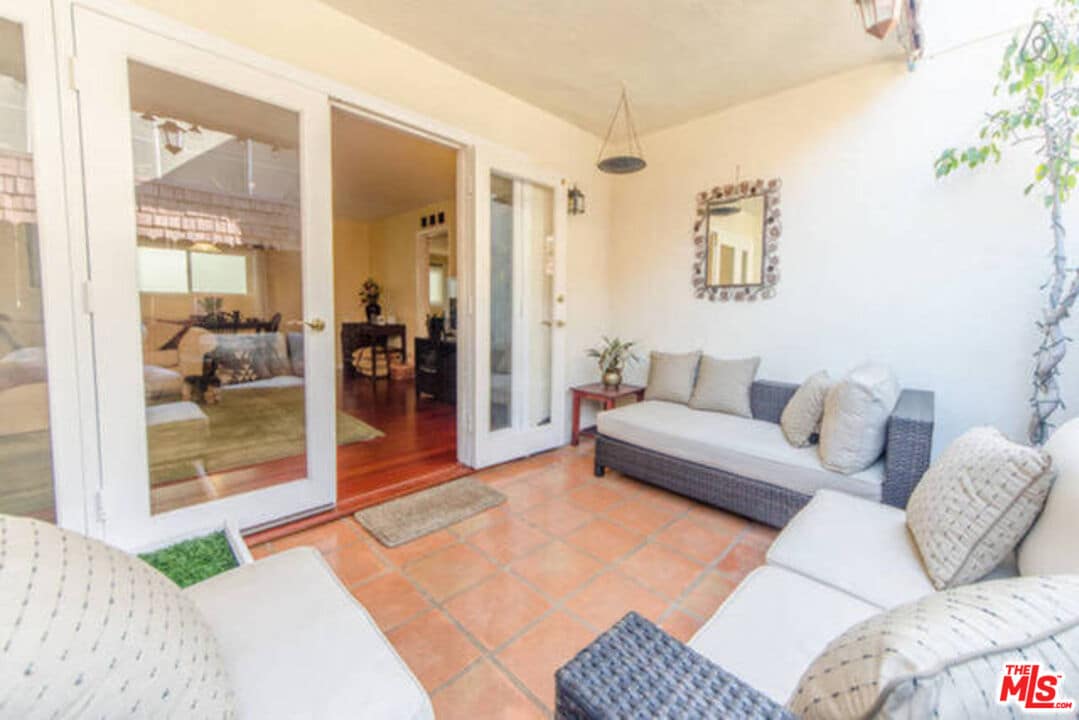 Foto principal - 2418 Graham Ave