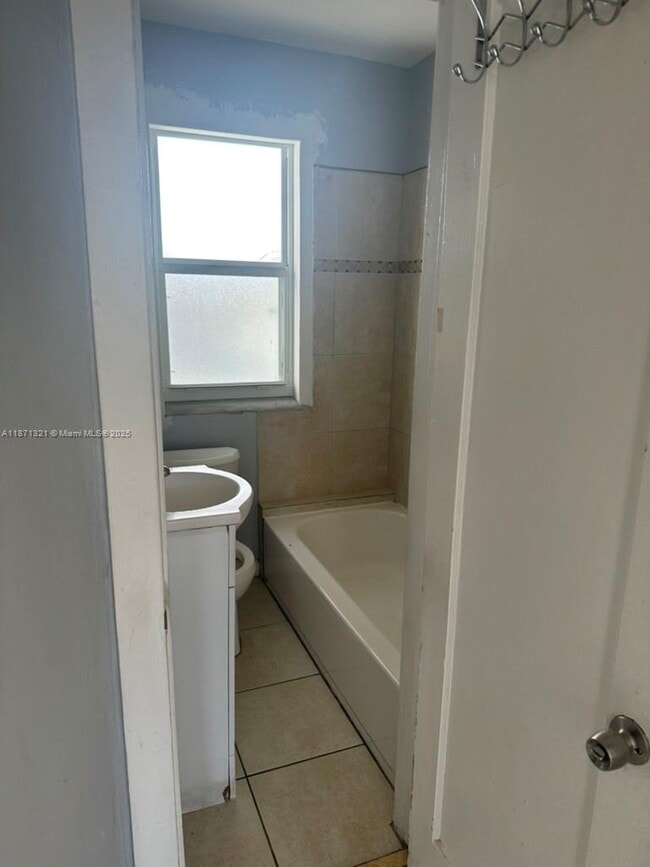 Building Photo - 1754 NW 45th St