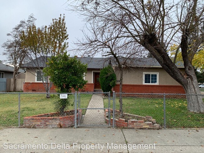 Building Photo - 3 br, 2 bath House - 3261 Northview Drive