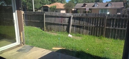 Building Photo - 5620 Hollow Pines Dr
