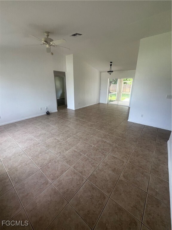 Foto del edificio - 404 SE 19th Ln