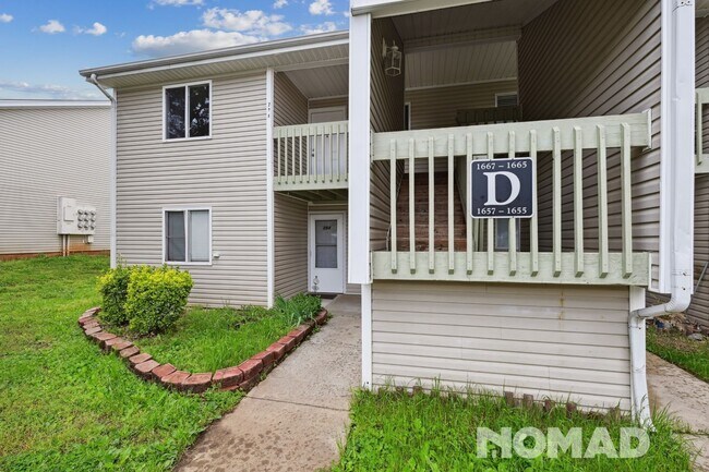 Foto del edificio - Charming 2BR Condo in Rock Hill