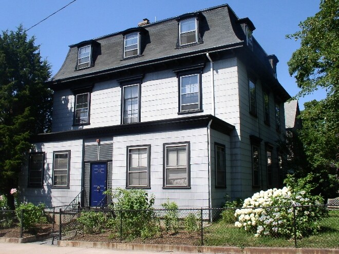 Foto principal - 106 Touro St