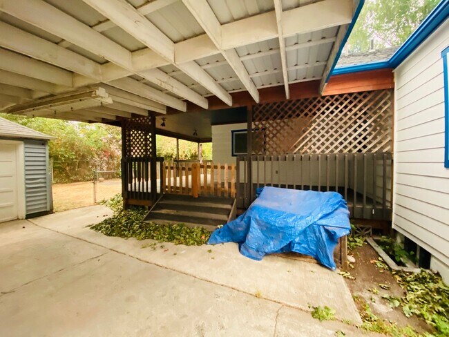 Foto del edificio - Beautiful 2 Bedrooms 2 Bath Downtown Vanco...