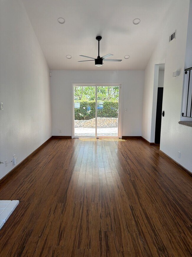 Building Photo - 3 BEDROOM ELEGANCE IN MISSION VIEJO'S PRESTIGIOUS CALIFORNIA COLONY