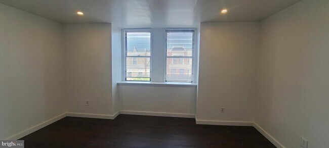 Building Photo - 435 N 33rd St