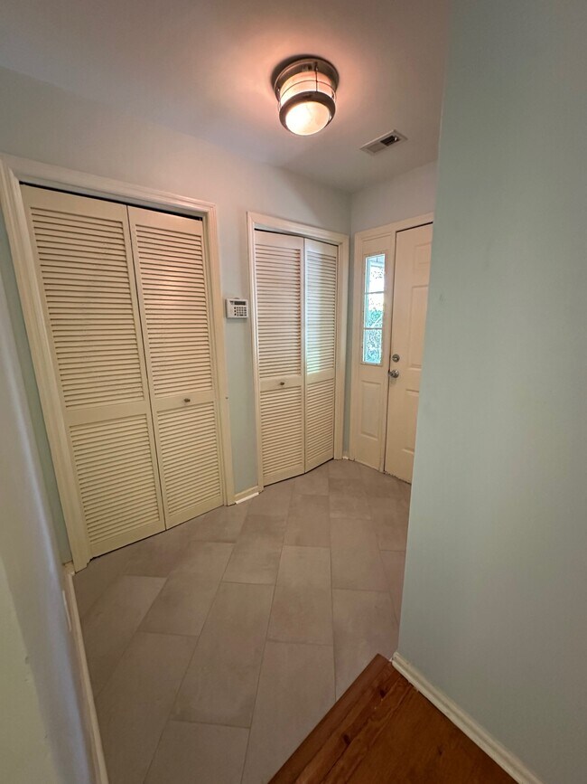 Foto del edificio - 5 Bent Oaks Ct