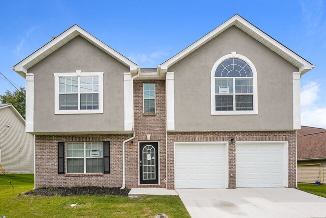 Building Photo - 2099 Mulberry Ln