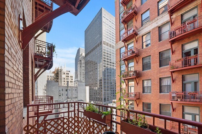 Foto del edificio - 208 W Washington St