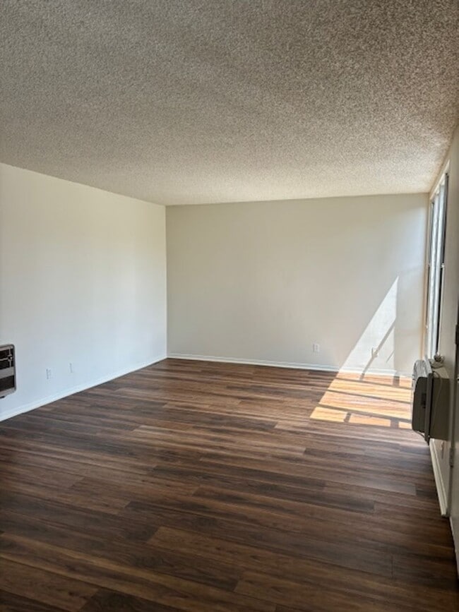 Interior Photo - Kabir Apts (Montrose)