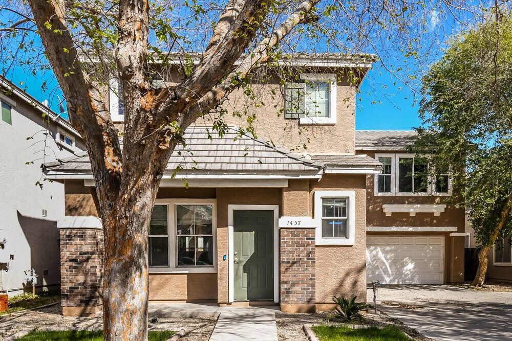 Foto principal - 1457 S Longspur Ln