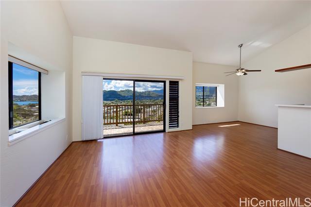 Foto del edificio - 46-049-49 Aliianela Pl